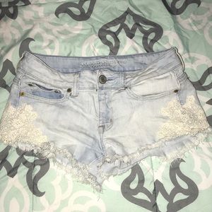 Hight rise light wash shorts